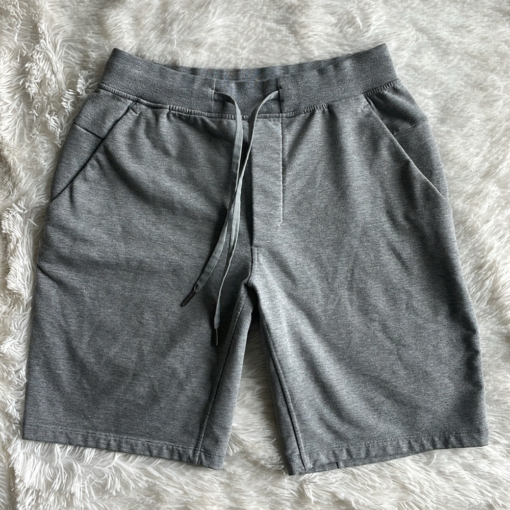 Lululemon City Sweat Short 9" in gray mens small